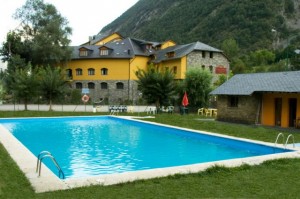 hotel-castellarnau-escalo-lleida-57-piscina